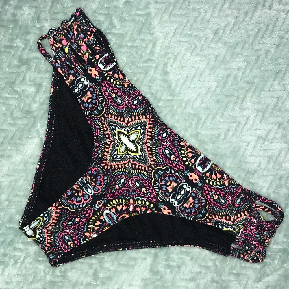 Hollister Bikini Bottom - Cinched & Strappy Sides